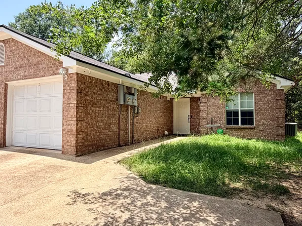 10395 W Lakeshore Dr, Tyler, TX 75709