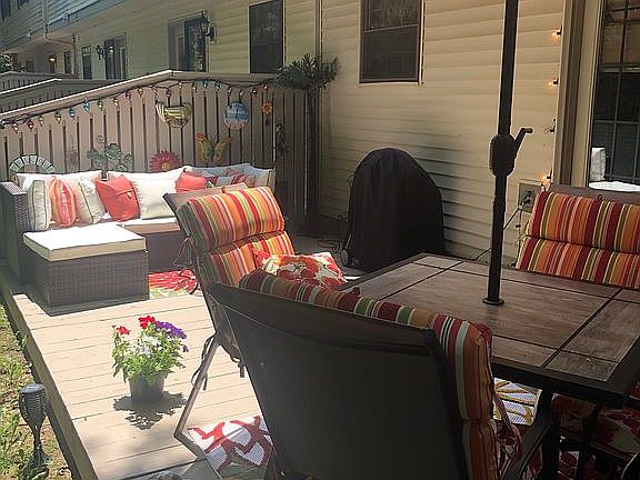 4th image of 1368 Eastwick Way