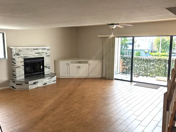 2424 W Tampa Bay Blvd, Tampa, FL 33607