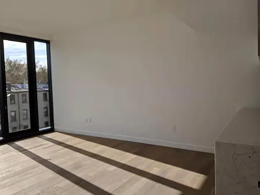 Rented by MaxInvest Real Estate, Inc. | media 36