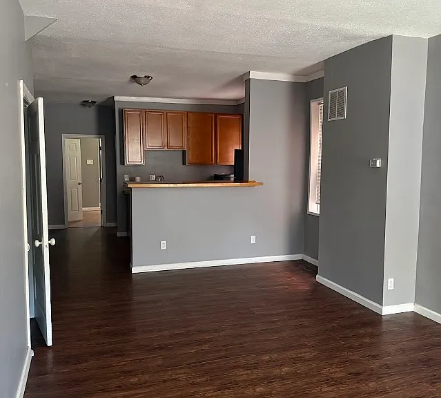 4261 Russell Blvd — Photo 7