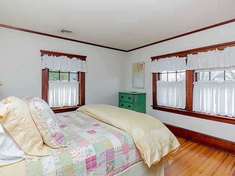 53 Meetinghouse Ln — Photo 27