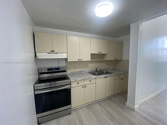 3rd image of 101 NW 15th Ave Floor 2
