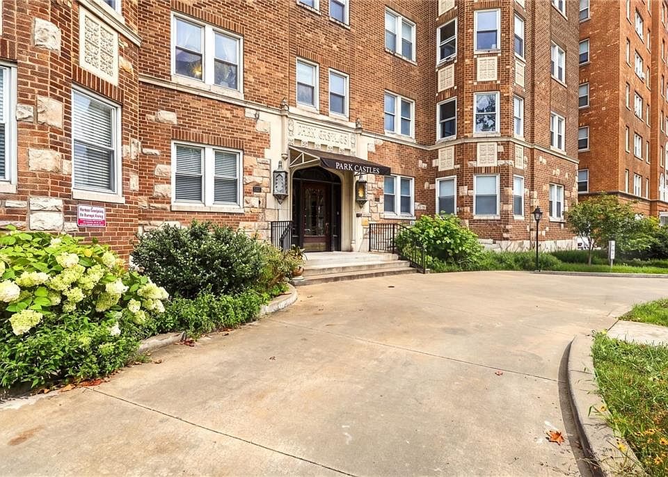 1st image of 309 E Emanuel Cleaver Blvd #404