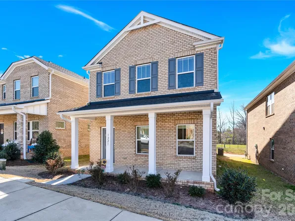 1221 Colgher St, Mint Hill, NC 28227