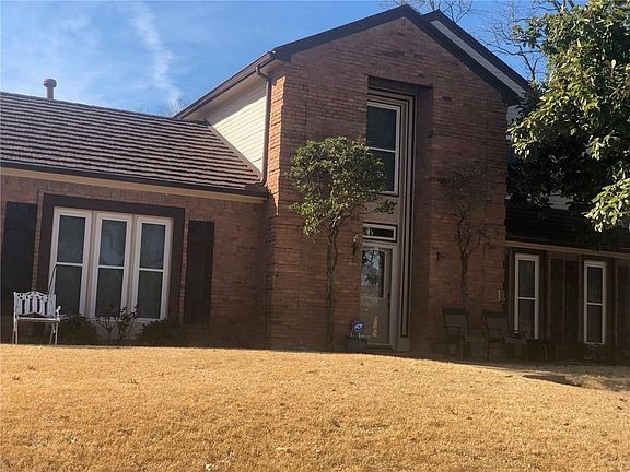 5th image of 3114 Cambridge Dr