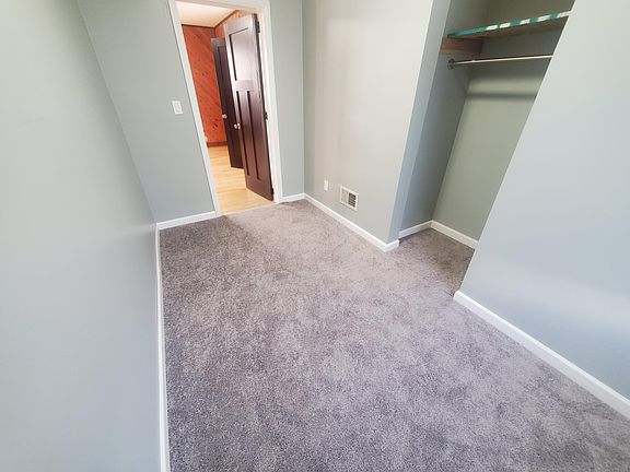 3rd image of 1595 Van Buren Ave APT 1