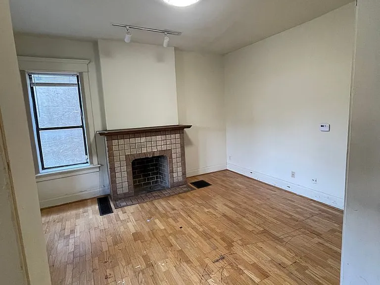 194 E 14th Ave — Photo 36