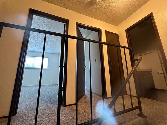 3rd image of 1083 Le Brun Ln #2