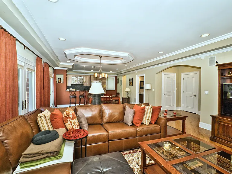 5044 Coyle Ave — Photo 15