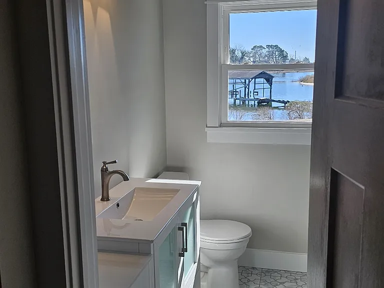 8076 Yacht Haven Rd — Photo 5