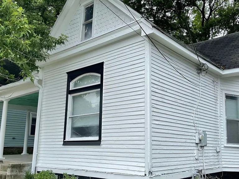 376 Park Ave — Photo 27
