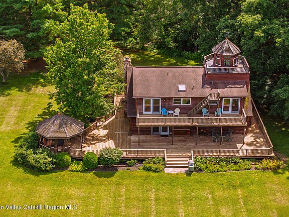 4th image of 115 Tice Hill Road