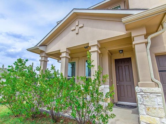 4th image of 220 Quarry Ln