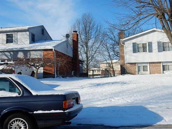 3rd image of 11821 Ashmore Ct