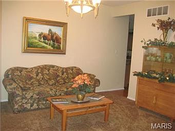 4th image of 78 Rivermeadows Dr