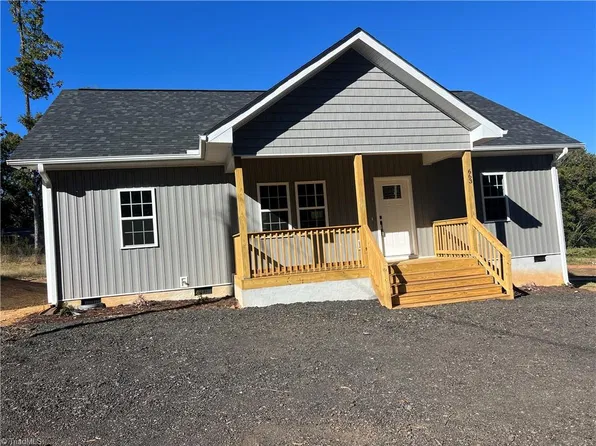 663 Avenue K, Lexington, NC 27292