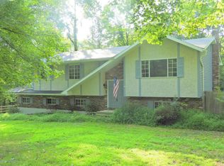 122 Clearview Ct, Stroudsburg, PA 18360