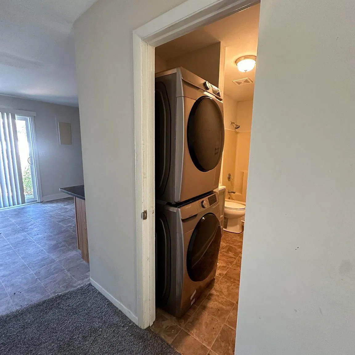 3 bed, 2.0 bath, 1320 sqft, $1,700 — Photo 2