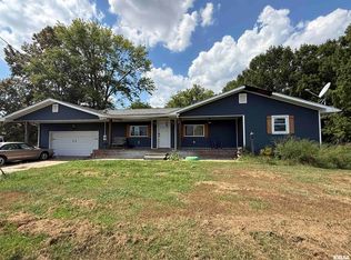 10697 Lincoln Rd, Benton, IL 62812