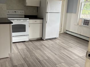 51 Ninth St APT 2, Auburn, ME 04210