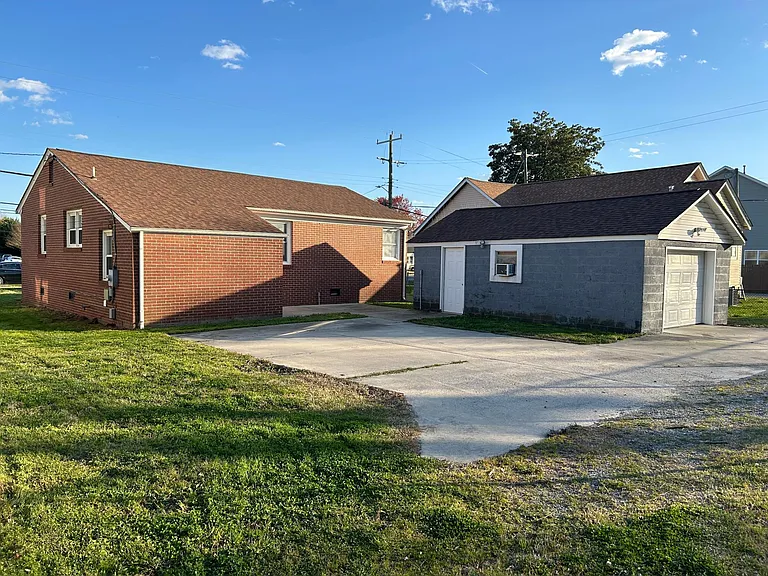 1203 N Mallory St — Photo 17