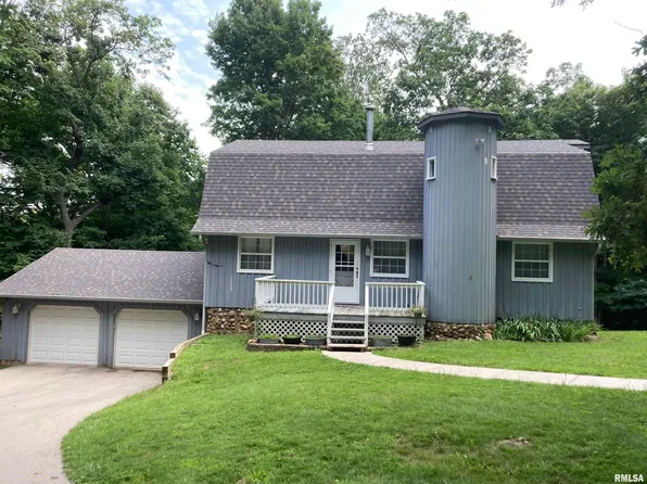 1374 N Forrest Dr, Metamora, IL 61548