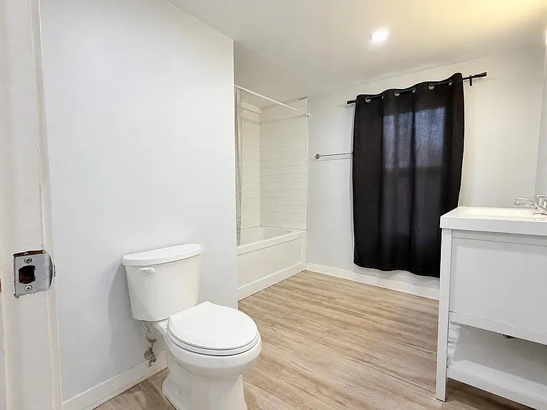 567 Campbell Ave #MAIN — Photo 17