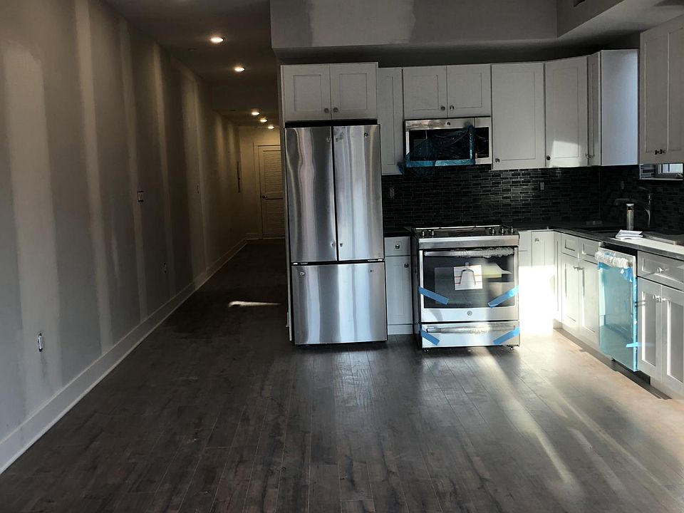 1st image of 330 Cambridge St #7