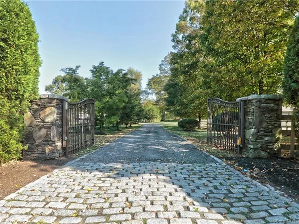 80 Litchfield Turnpike, Bethany, CT 06524