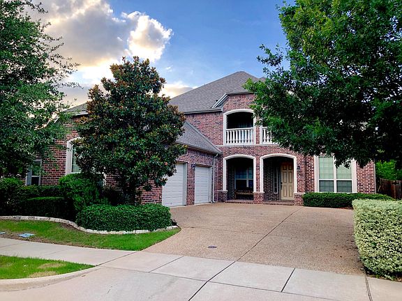 Front View of Home large driveway, very private