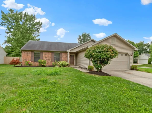 6747 Cherry Laurel Ln, Fishers, IN 46038