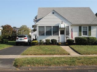 154 Eastern Pkwy, Milford, CT 06460