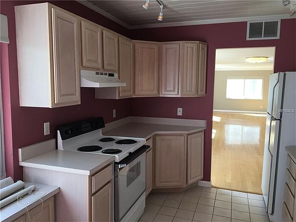 4th image of 605 S Gulfstream Ave Unit 4C