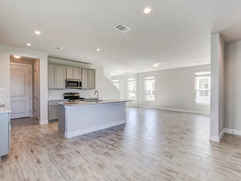 113 Riverhill Dr — Photo 23