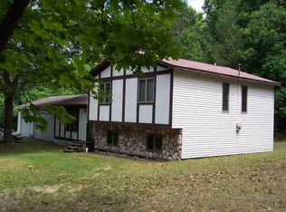 2525 S 9 1/2 Rd, Harrietta, MI 49638