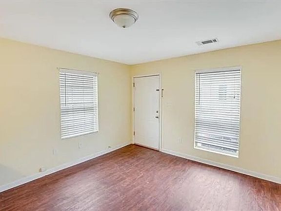 3rd image of 2703 Marais St #1