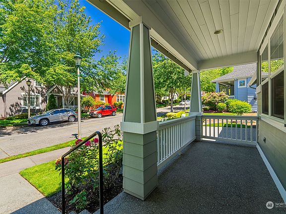 3rd image of 19755 Jensen Way NE