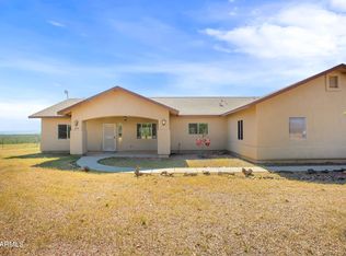 890 E Savino Ct, Huachuca City, AZ 85616