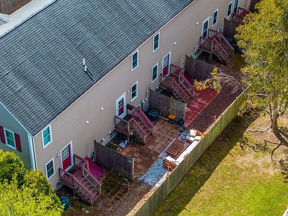 3rd image of 604 Bedford St APT 2
