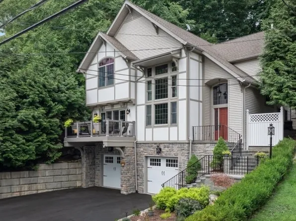 429 E Shore Trl, Sparta Twp., NJ 07871