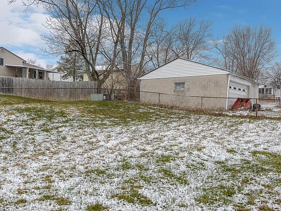 2nd image of 3098 Hill Grove Ave