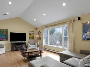 364 Piermont Ave, Hillsdale, NJ 07642