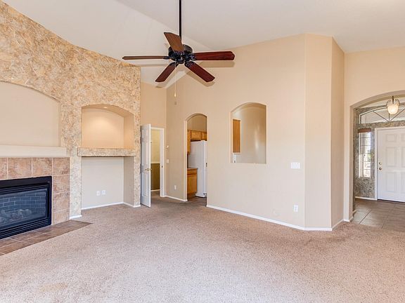 5th image of 17190 W Elaine Dr