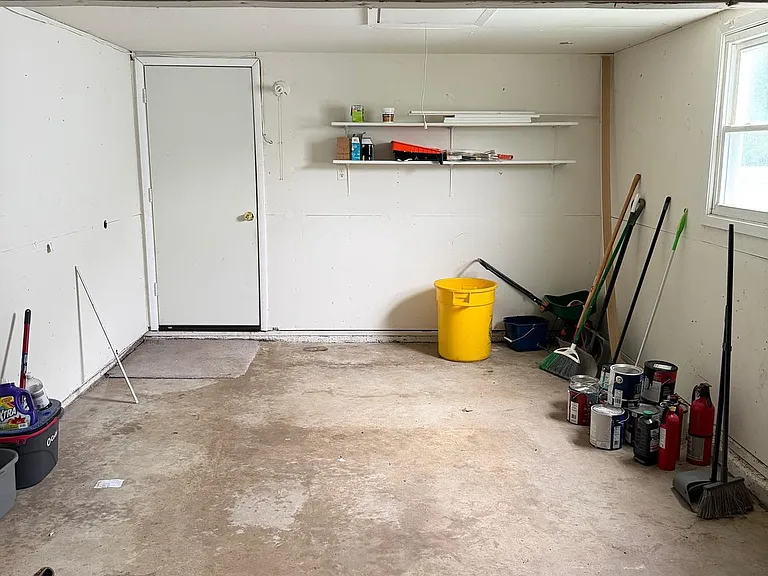 111 Edge Ln — Photo 37