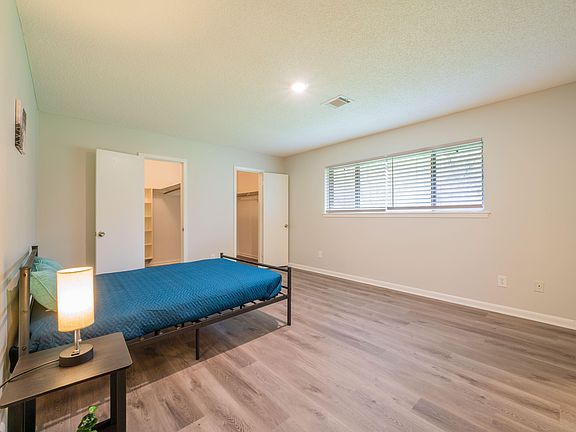 3rd image of 12743 Coolgreen St #13066453
