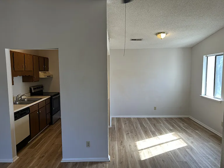 North Crestview Drive Northwest 3615 - 2 — Photo 5