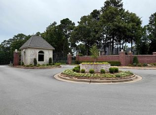 69 Spring Valley Ln, Little Rock, AR 72223