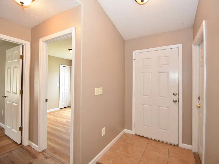 7 Ryarbor Dr #B — Photo 4