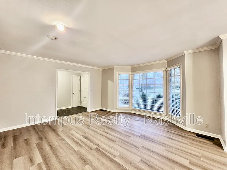 8124 Devens Dr — Photo 5